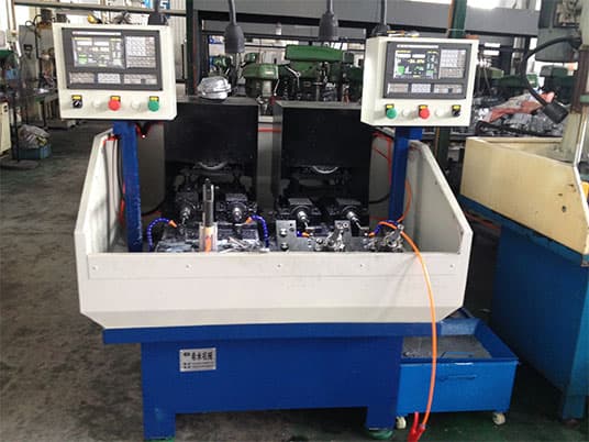 摩托車(chē)缸蓋兩工位鉆孔專(zhuān)機(jī)